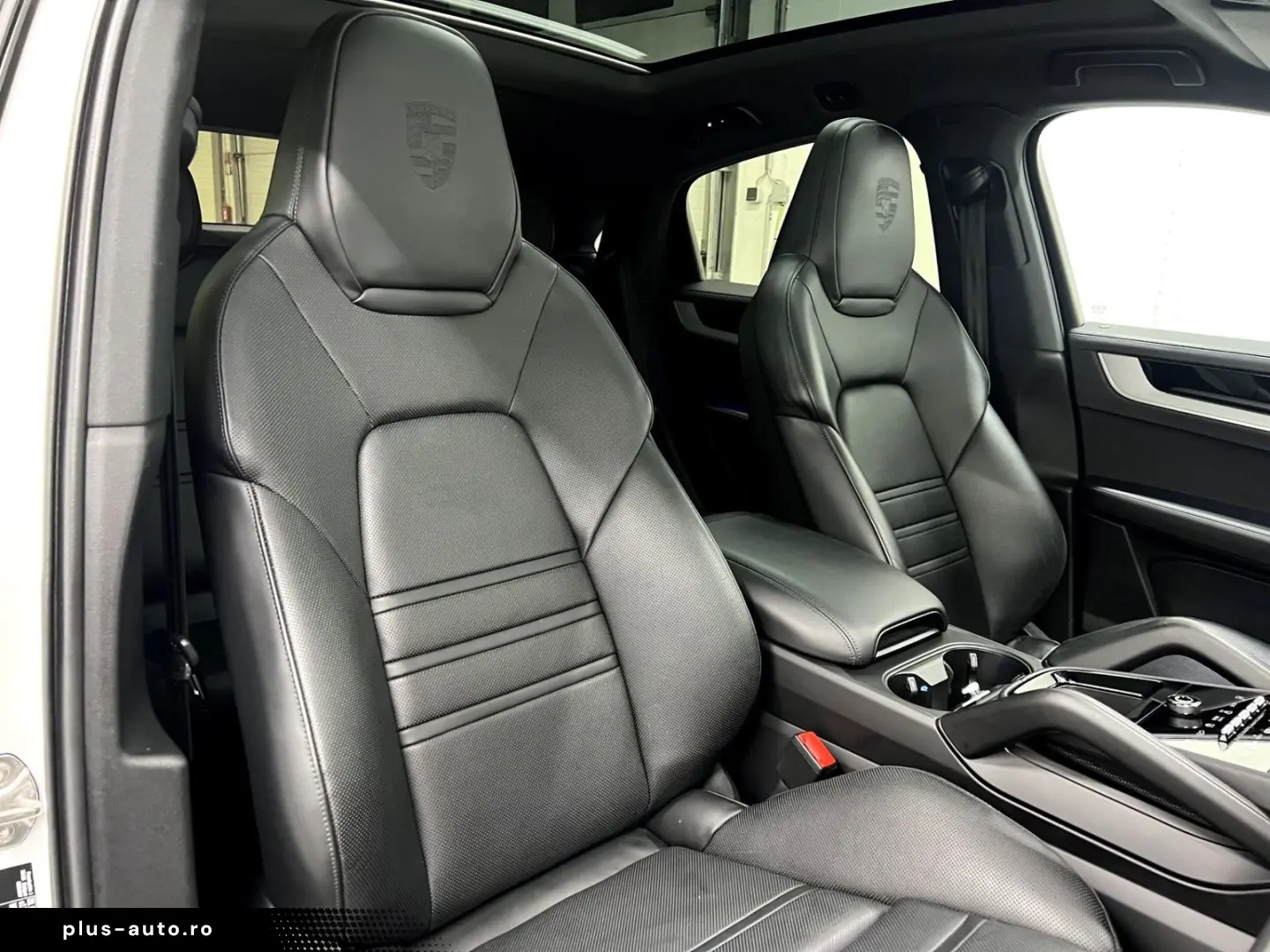 Cayenne Coupe III E-Hybrid Beifahrerdisplay  18