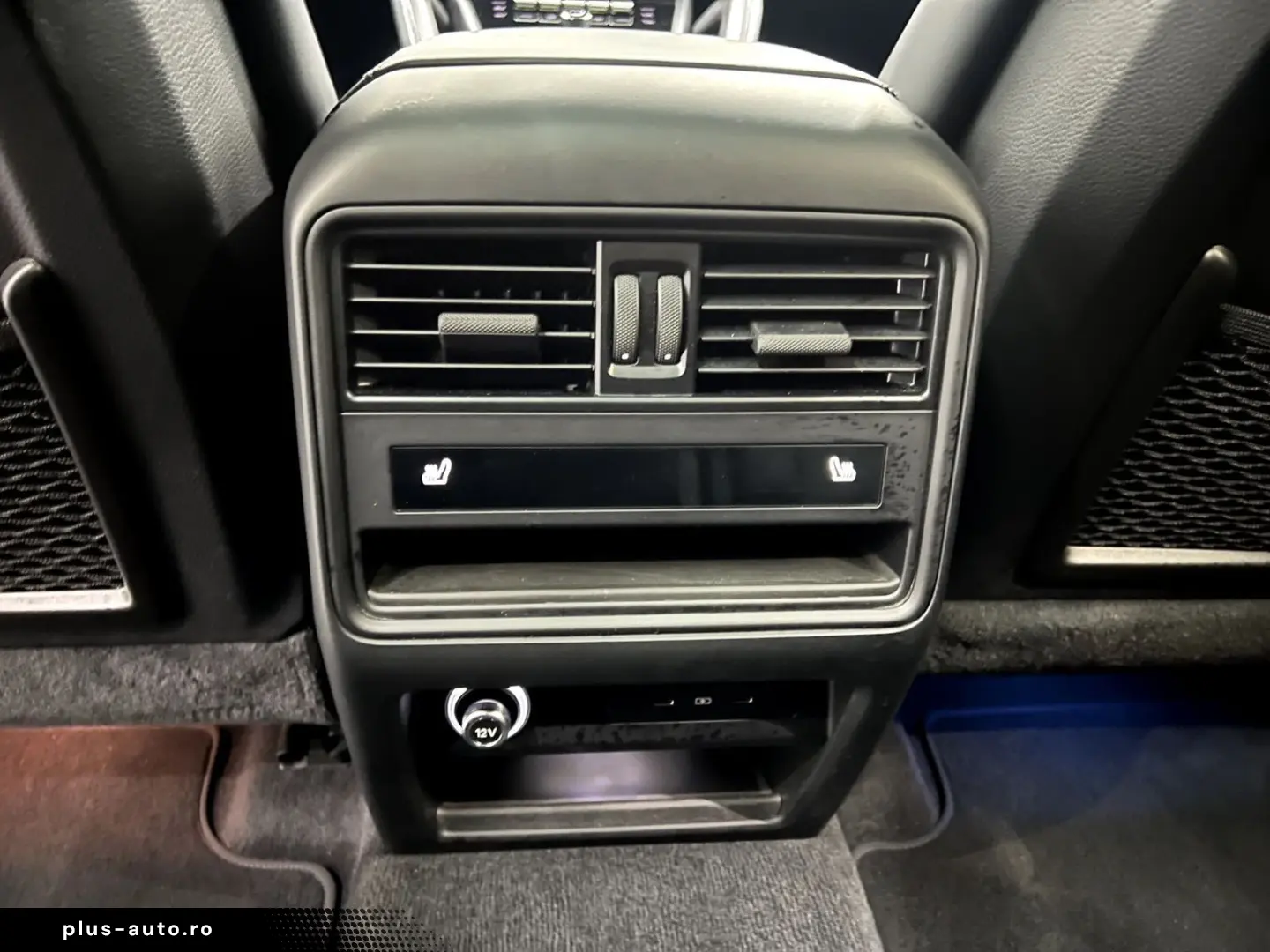 Cayenne Coupe III E-Hybrid Beifahrerdisplay  18