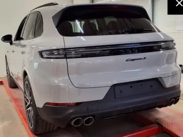 Cayenne S E-Hybrid Inno Pano HD-Matrix PDCC 22