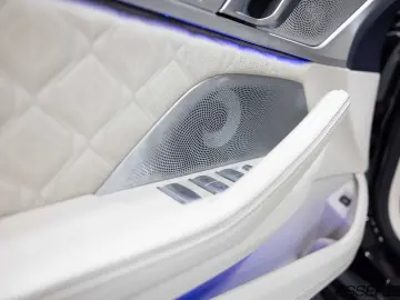 BMW M8 Competition xDrive Cabrio