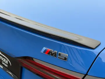 BMW M5 M Performance