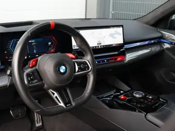 BMW M5 Sedan  Carbon Pack