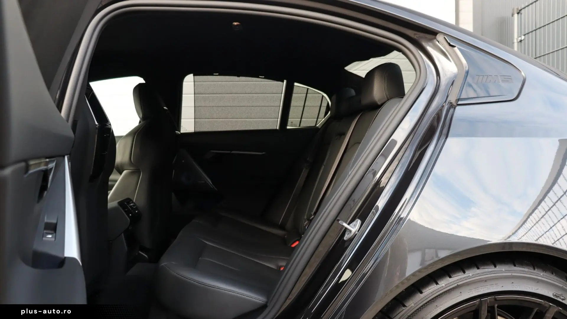 BMW M5 Sedan  Carbon Pack