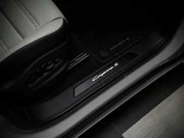 Cayenne S  Kreide Pano HuD InnoDrive Sport-Desig