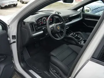 E-Hybrid Coupé ACC-LUFTF-PANO-HD-AHK-HUD-BOSE-RS