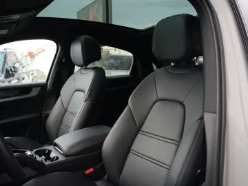 E-Hybrid Coupé ACC-LUFTF-PANO-HD-AHK-HUD-BOSE-RS