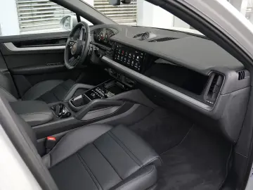 E-Hybrid Coupé ACC-LUFTF-PANO-HD-AHK-HUD-BOSE-RS