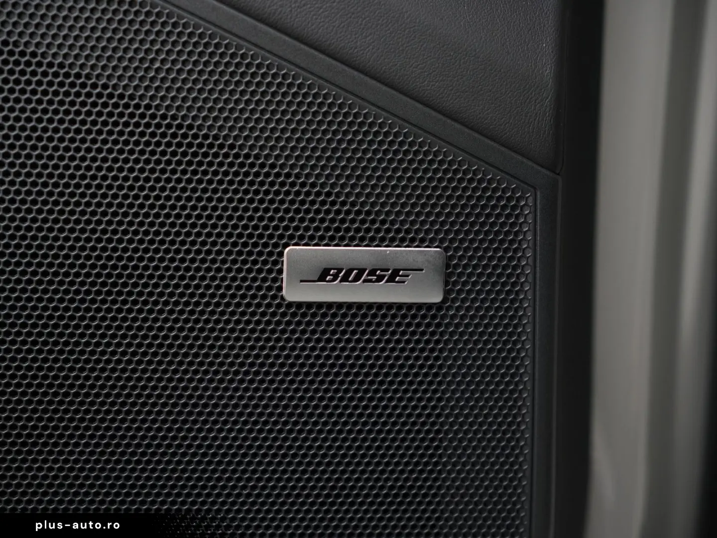 E-Hybrid Coupé ACC-LUFTF-PANO-HD-AHK-HUD-BOSE-RS