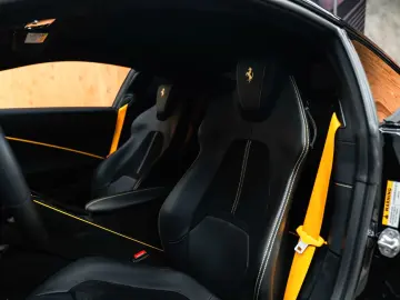 Ferrari  Roma 3.9 T V8 DCT