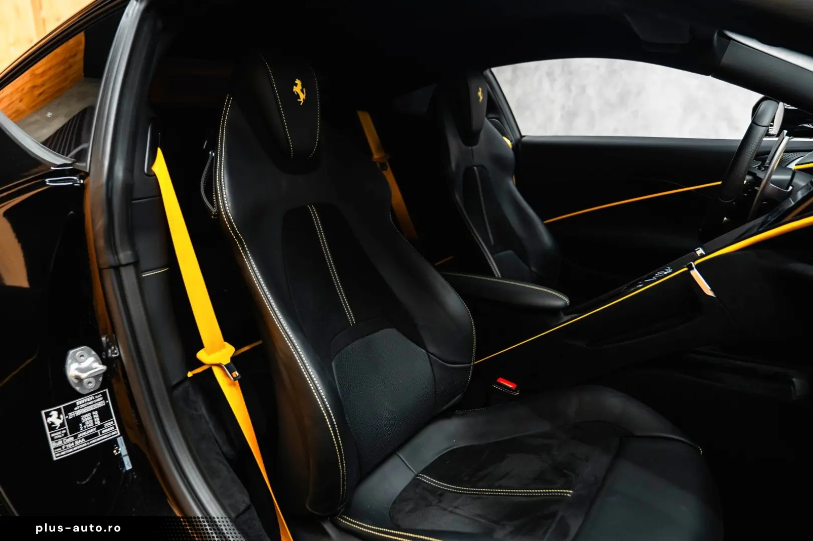 Ferrari  Roma 3.9 T V8 DCT