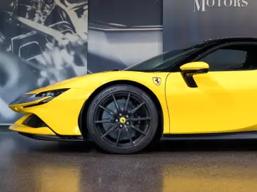 Ferrari SF90 STRADALE
