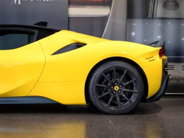 Ferrari SF90 STRADALE