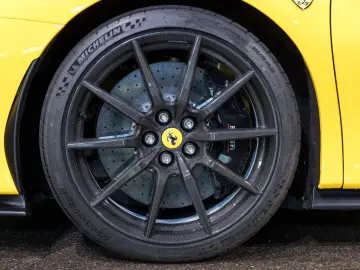 Ferrari SF90 STRADALE