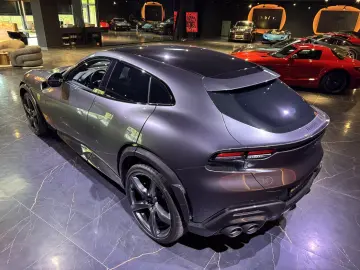 Ferrari  Purosangue Carbon