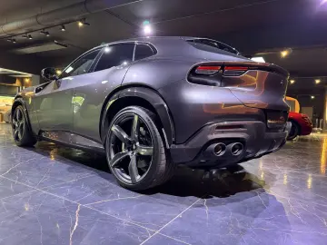 Ferrari  Purosangue Carbon