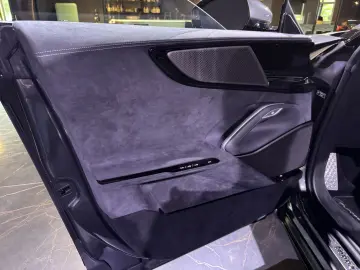 Ferrari  Purosangue Carbon