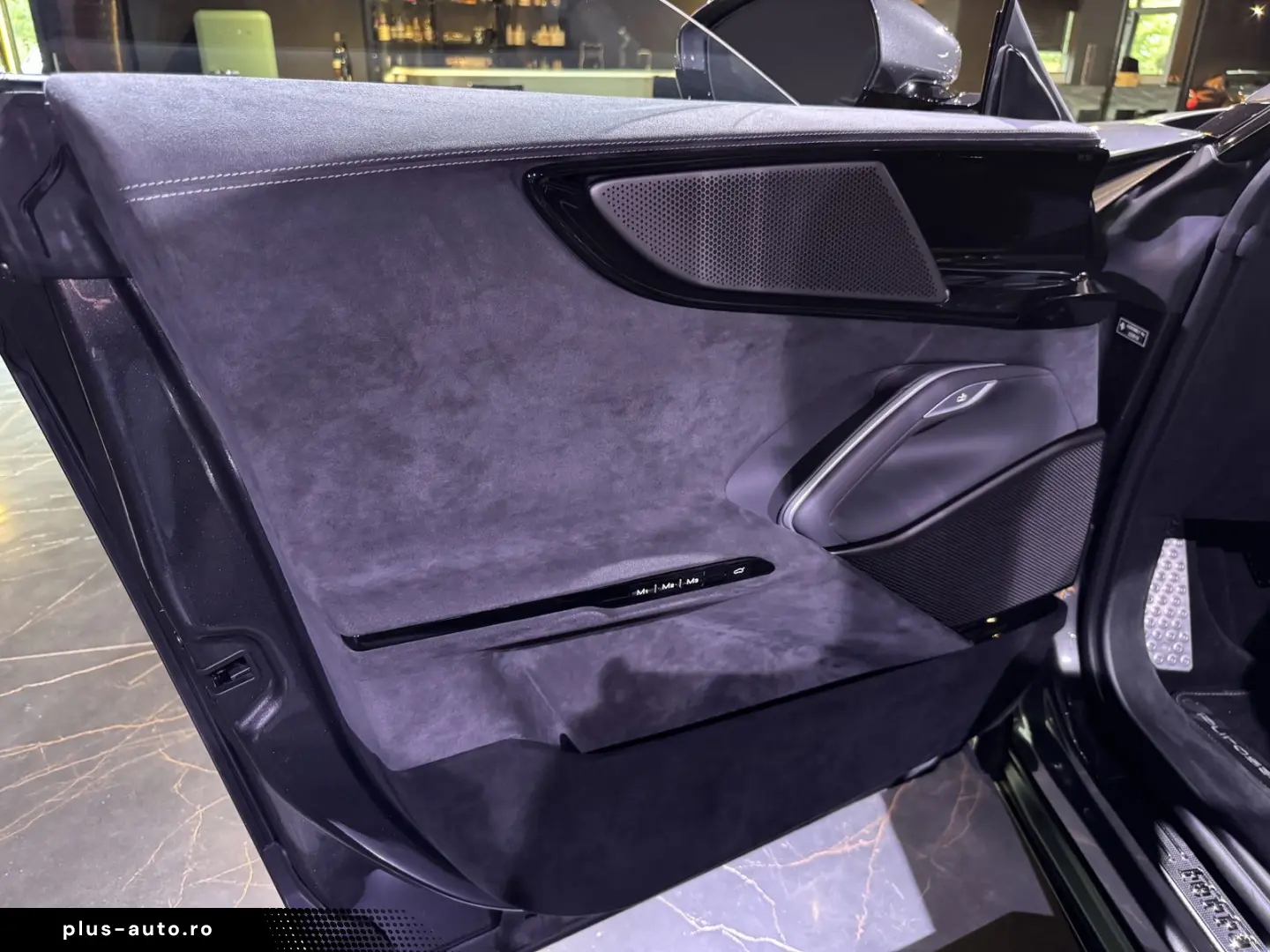 Ferrari  Purosangue Carbon