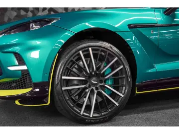 DBX 707 AMR23 4.0 V8 Bi-Turbo