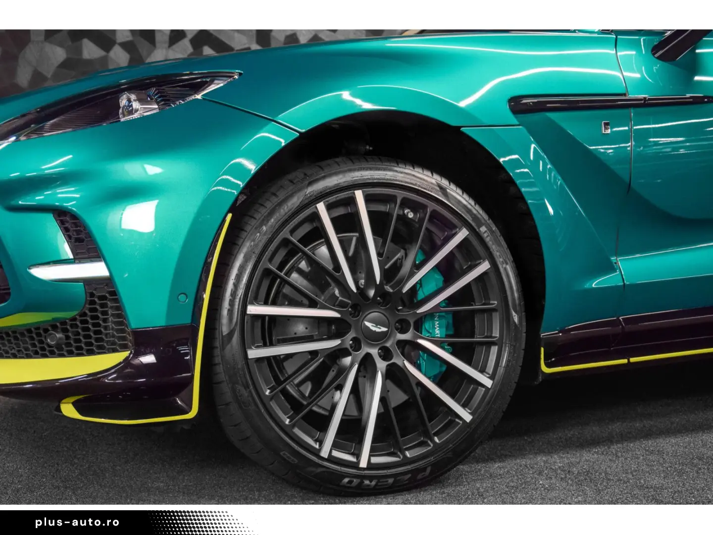 DBX 707 AMR23 4.0 V8 Bi-Turbo