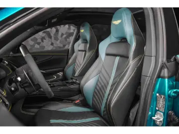 DBX 707 AMR23 4.0 V8 Bi-Turbo