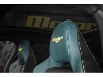 DBX 707 AMR23 4.0 V8 Bi-Turbo