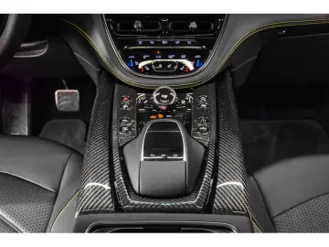 DBX 707 AMR23 4.0 V8 Bi-Turbo