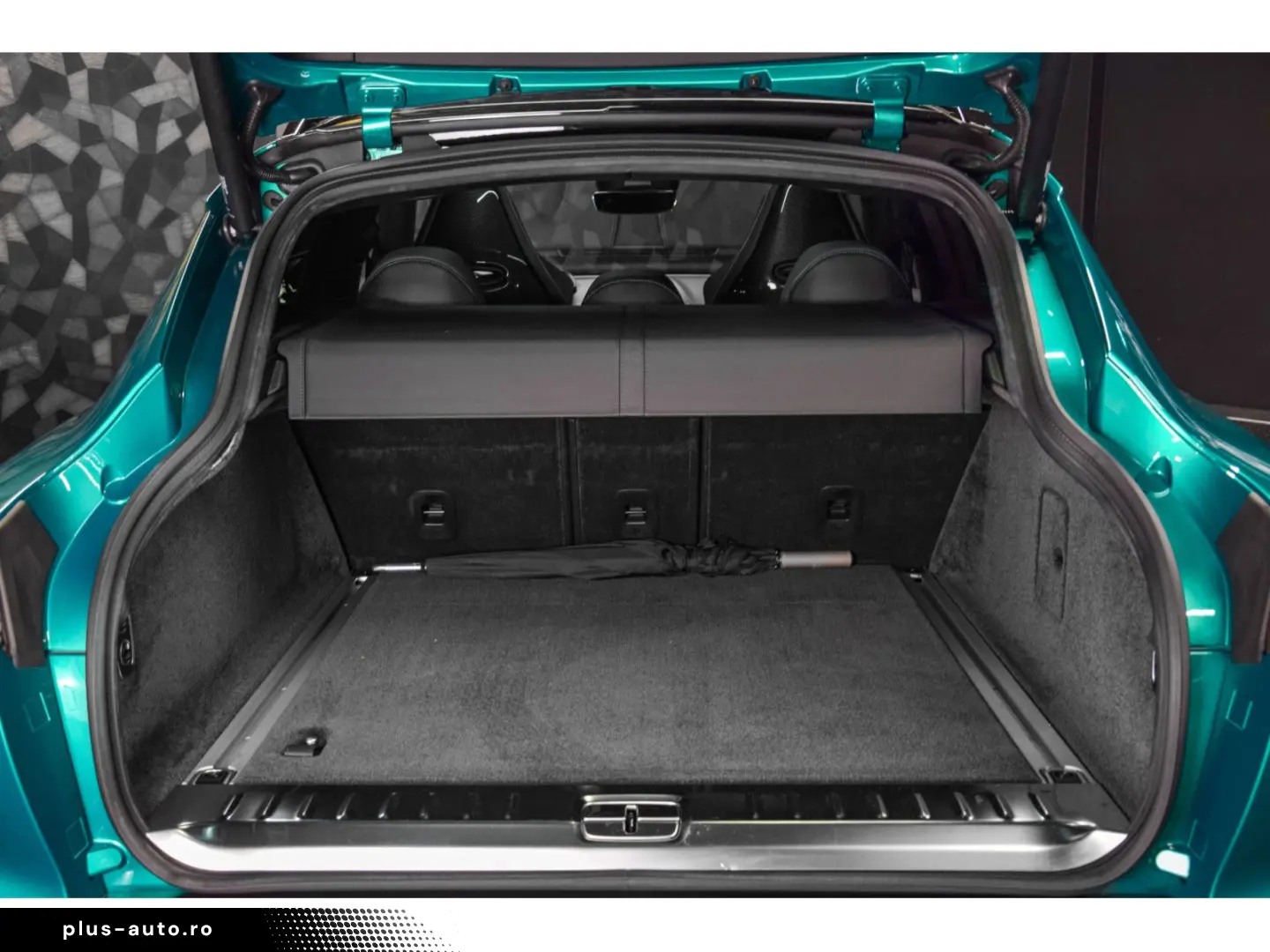 DBX 707 AMR23 4.0 V8 Bi-Turbo