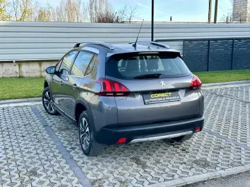 Peugeot 2008  navigatie  142.000 km  garantie  rate