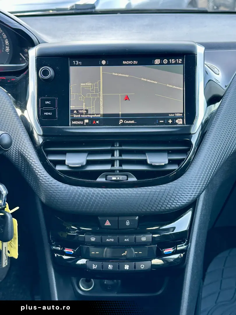 Peugeot 2008  navigatie  142.000 km  garantie  rate