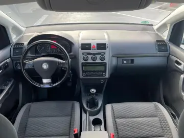 VOLKSWAGEN TOURAN 1.4 TSI