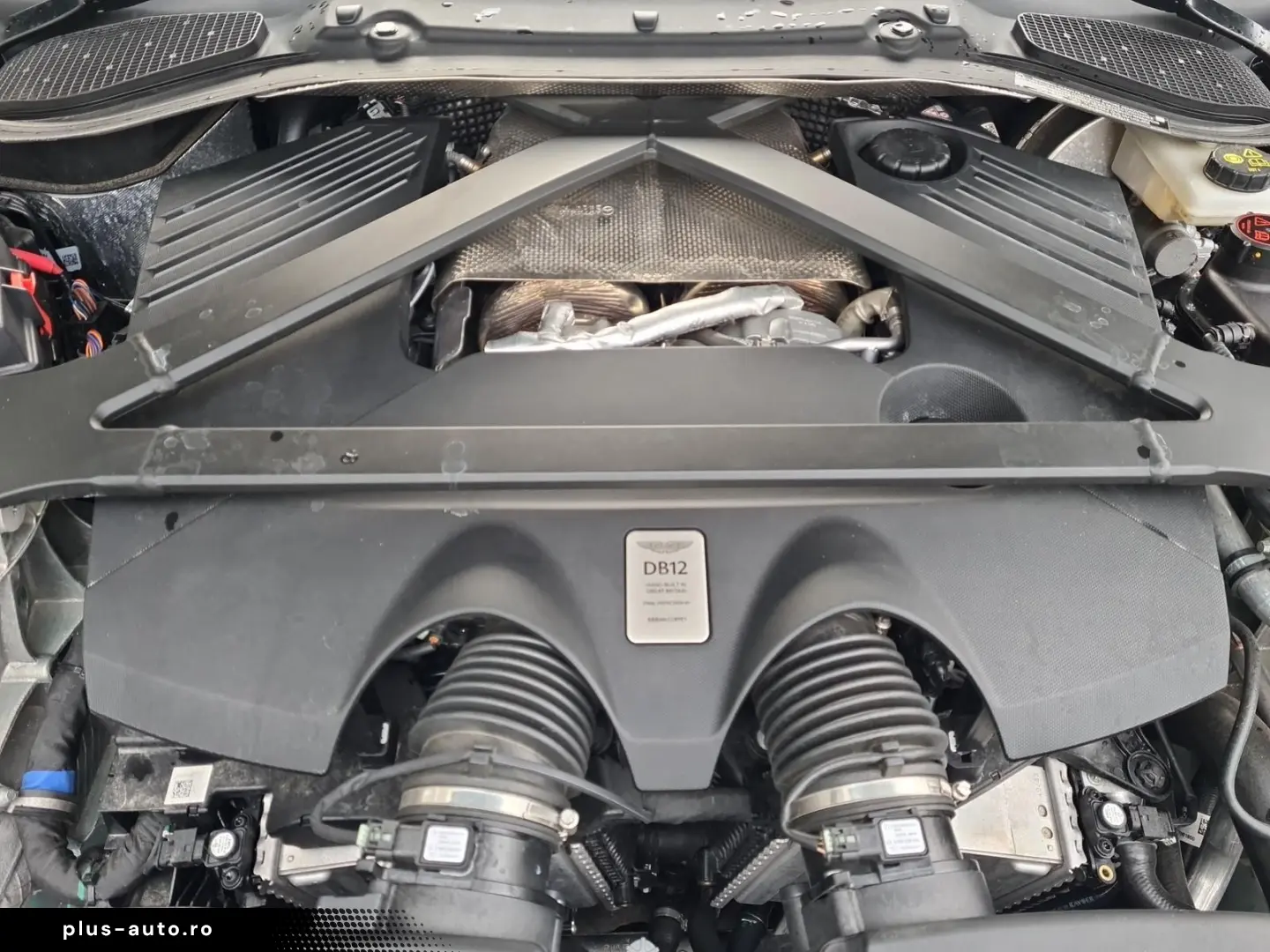 DB12 CeramicBrakes B&W SeatVentilation