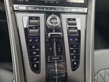 DB12 CeramicBrakes B&W SeatVentilation