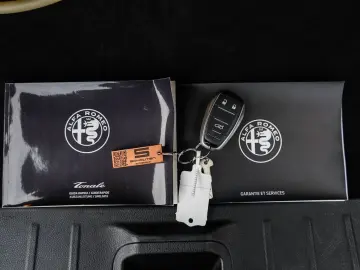 Tonale 1.3T PHEV Ti 280PK AWD CarPlay ECC ACC Ca