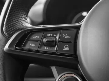 Tonale 1.3T PHEV Ti 280PK AWD CarPlay ECC ACC Ca