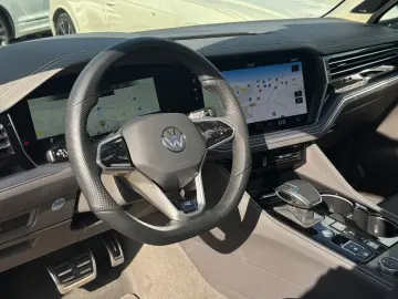 Touareg 3.0 TDI 4Motion R-Line IQ PANO AIR STHZG