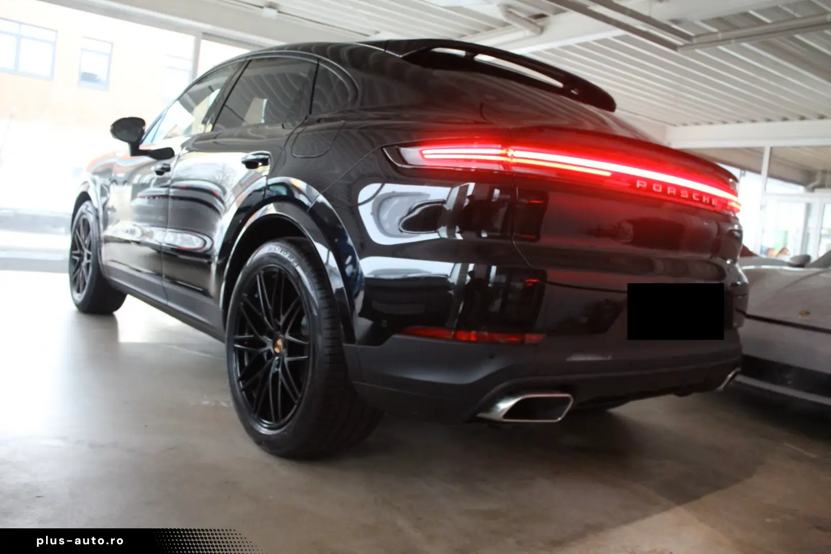 Porsche Cayenne Coupe E-Hybrid ACC Matrix BOSE