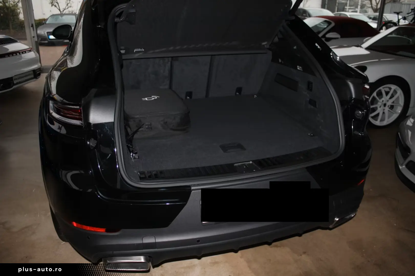 Porsche Cayenne Coupe E-Hybrid ACC Matrix BOSE