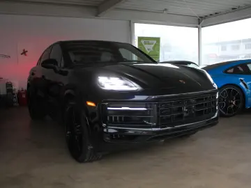 Porsche Cayenne Coupe E-Hybrid ACC Matrix BOSE