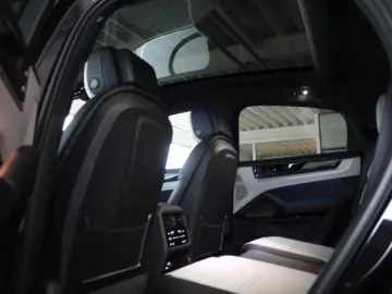 Porsche Cayenne Coupe E-Hybrid ACC Matrix BOSE