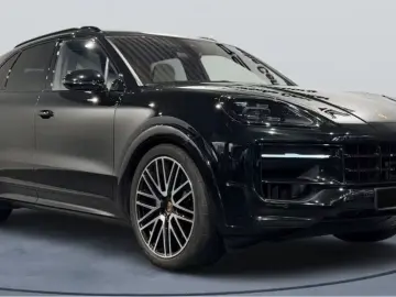 Cayenne E-Hybrid 470hp Pano HUD Pass-display VAT