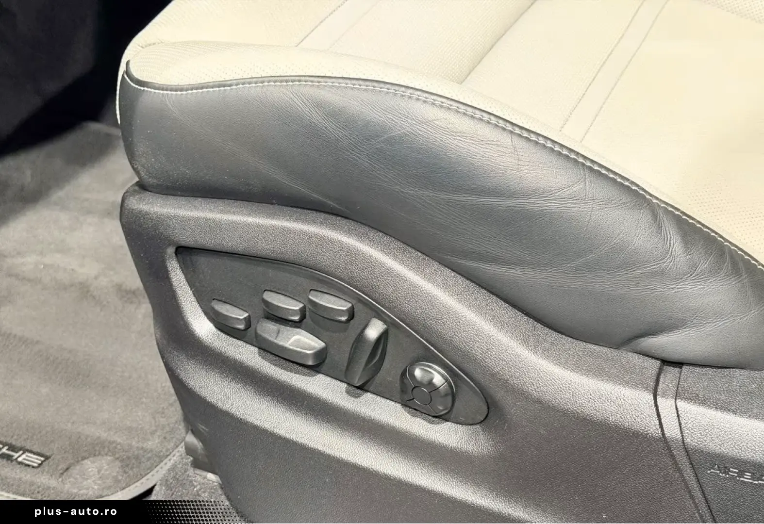 Cayenne E-Hybrid 470hp Pano HUD Pass-display VAT