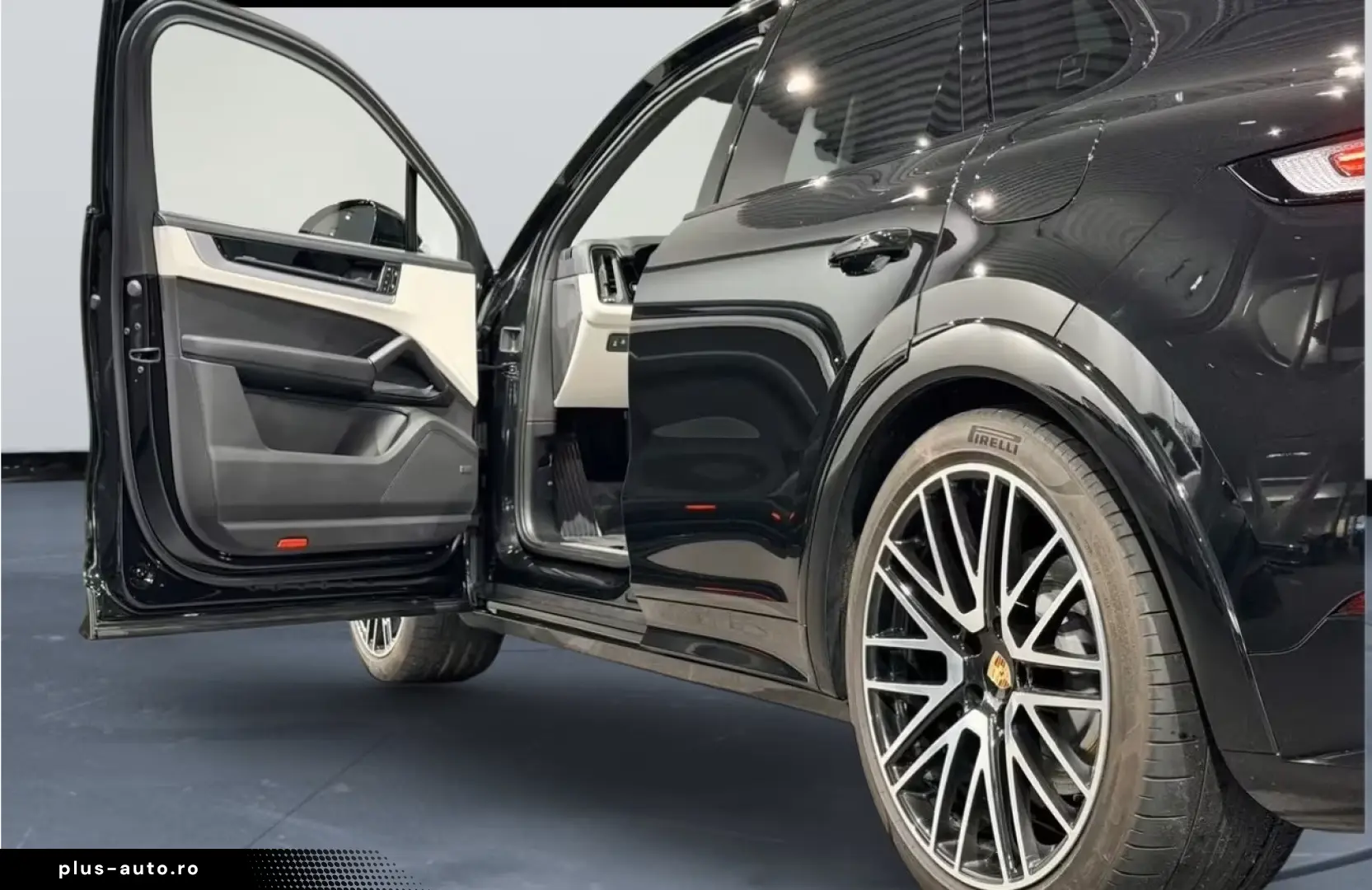 Cayenne E-Hybrid 470hp Pano HUD Pass-display VAT