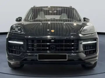 Cayenne E-Hybrid 470hp Pano HUD Pass-display VAT