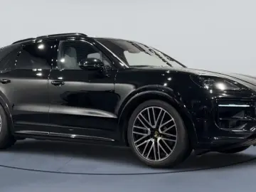 Cayenne E-Hybrid 470hp Pano HUD Pass-display VAT