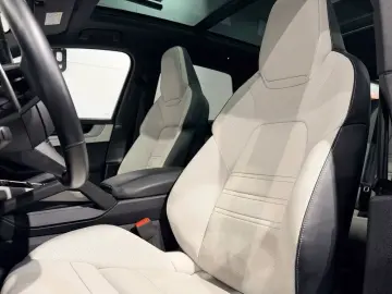 Cayenne E-Hybrid 470hp Pano HUD Pass-display VAT