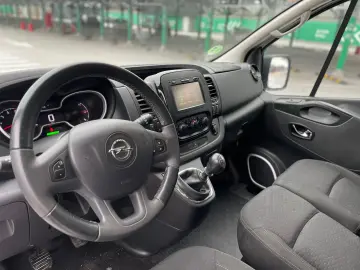 OPEL VIVARO 8 1