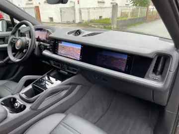 Porsche Cayenne V6 Coupe  ACC HUD PASM