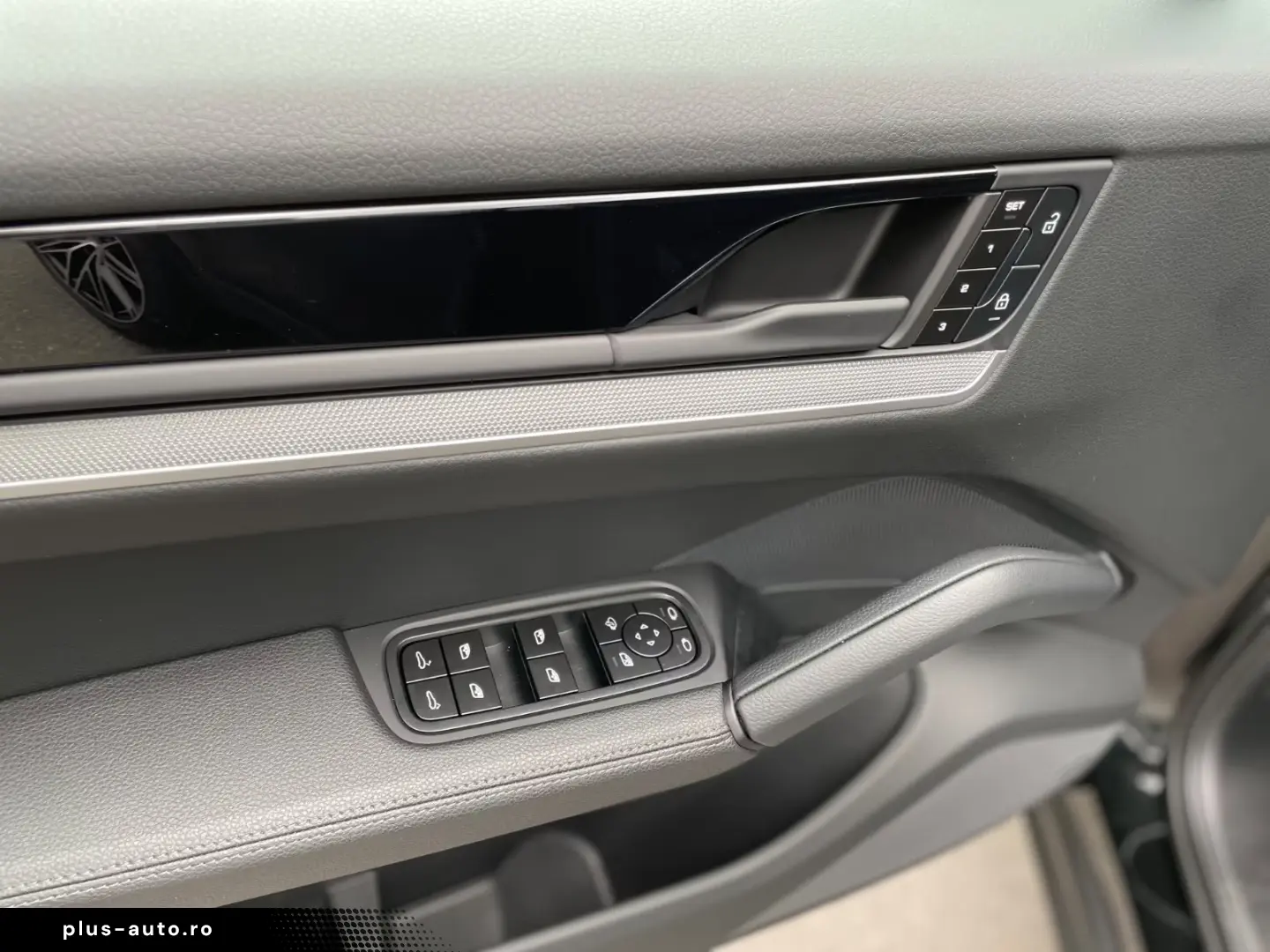 Porsche Cayenne V6 Coupe  ACC HUD PASM