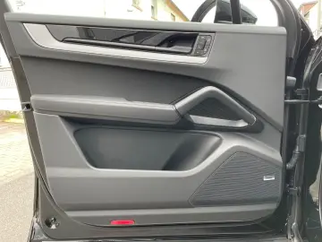 Porsche Cayenne V6 Coupe  ACC HUD PASM