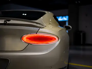 Bentley Continental GT Mulliner 4.0 V8 AWD